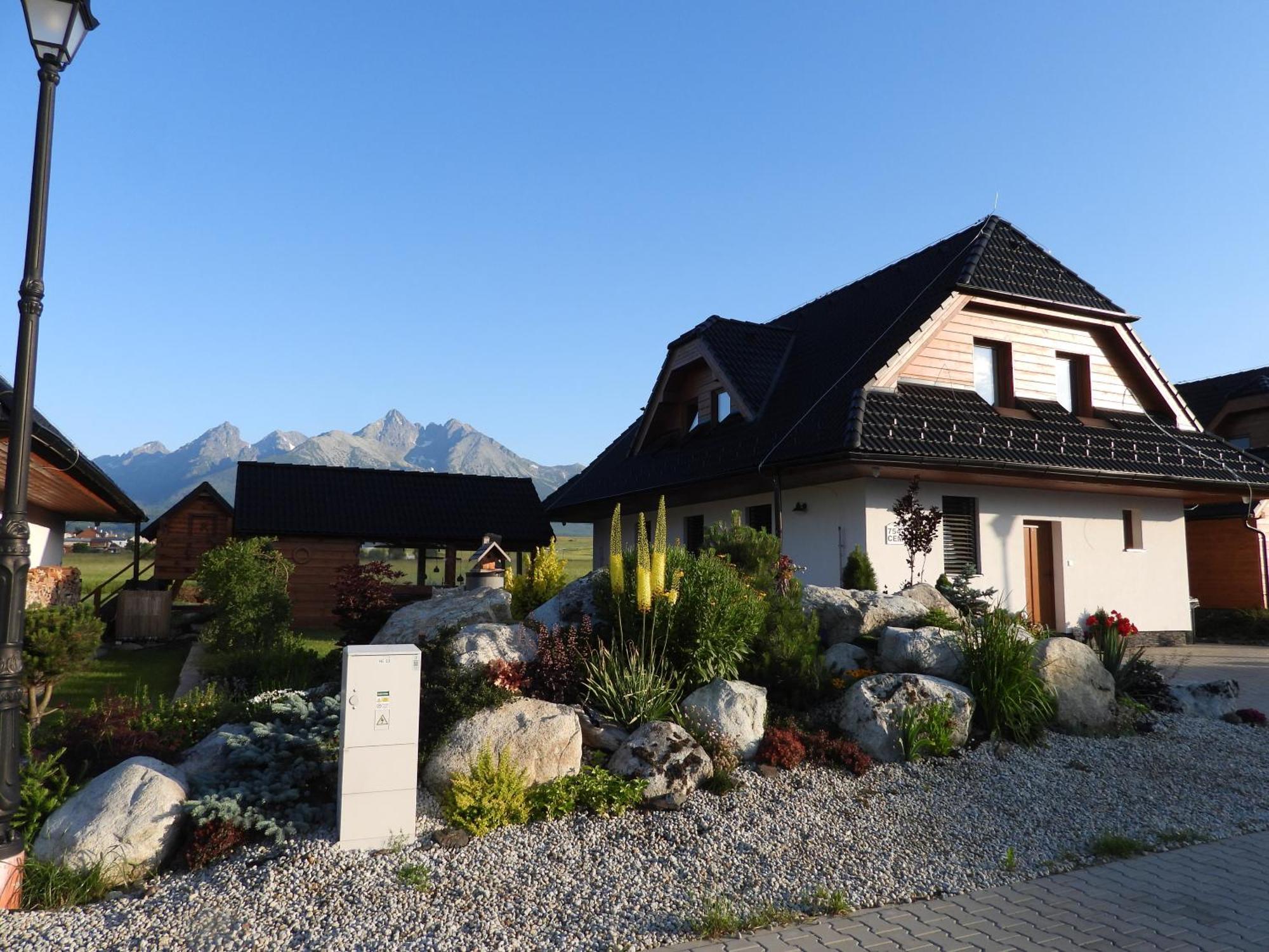 Pinus Cembra Villa Stara Lesna Bilik gambar
